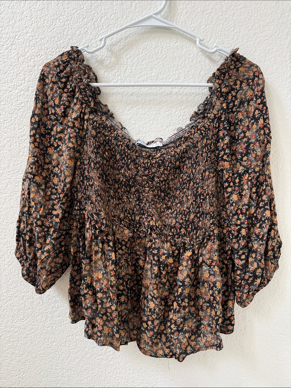 Arizona Jean Company Black Floral Smocked Peasant Blouse